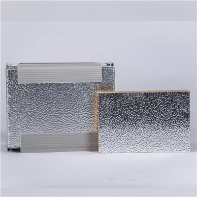 Vật liệu điều hòa không khí Bảng điều khiển ống dẫn phenolic cách nhiệt trước cho ống dẫn khí Phenolic HVAC